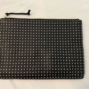 Fossil Emma black and white pouch **hearts print💕💕💕**